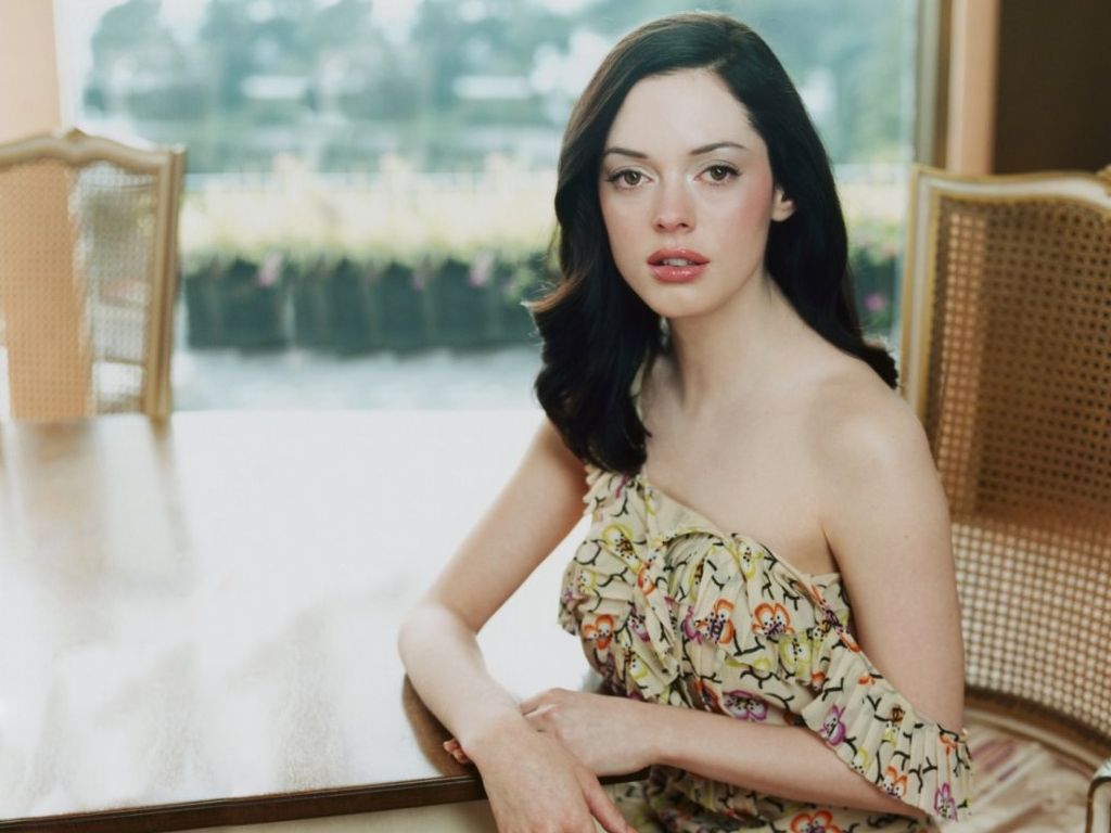 rose mcgowan