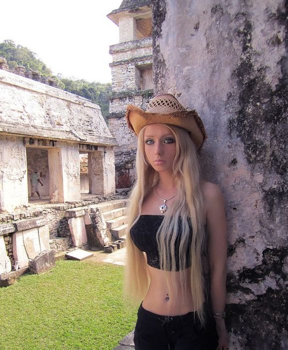 Valeria Lukyanova