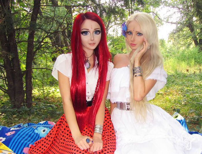 Valeria Lukyanova and Anastasiya Shpagina