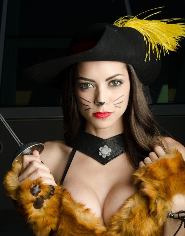 LeeAnna Vamp