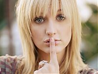 Celebrities: ashlee simpson