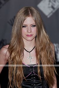 Celebrities: Avril Ramona Lavigne