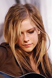 Celebrities: Avril Ramona Lavigne