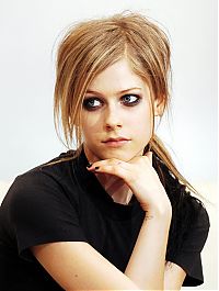 Celebrities: Avril Ramona Lavigne