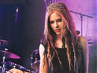 Celebrities: Avril Ramona Lavigne