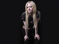 Celebrities: Avril Ramona Lavigne