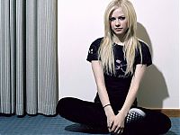 Celebrities: Avril Ramona Lavigne