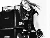 Celebrities: Avril Ramona Lavigne