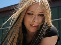 Celebrities: Avril Ramona Lavigne