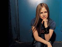 Celebrities: Avril Ramona Lavigne