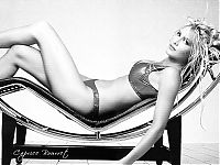 Celebrities: caprice bourret