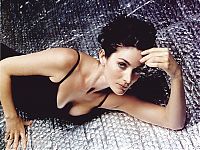 Celebrities: Carrie-Anne Moss