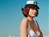 Celebrities: catherine bell