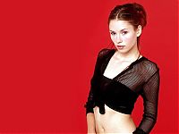 Celebrities: chyler leigh