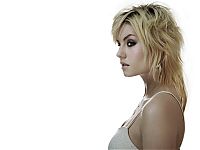 Celebrities: elisha cuthbert