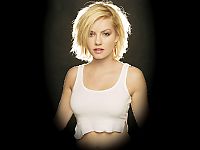 Celebrities: elisha cuthbert