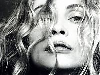 Celebrities: emmanuelle beart