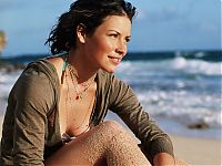 Celebrities: evangeline lilly