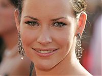 Celebrities: evangeline lilly