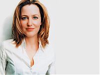 Celebrities: gillian anderson