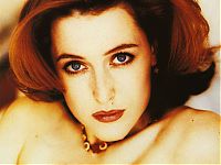 Celebrities: gillian anderson