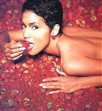 Celebrities: halle berry