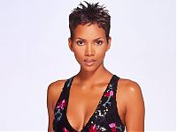 Celebrities: halle berry