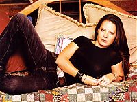 Celebrities: holly marie combs