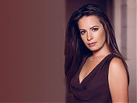 Celebrities: holly marie combs