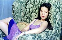 Celebrities: holly marie combs