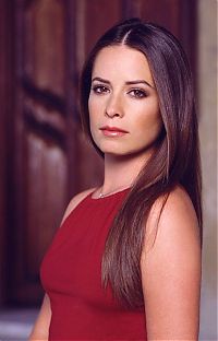 Celebrities: holly marie combs