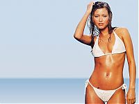 Celebrities: holly valance