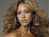 Celebrities: Jessica Alba