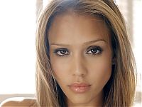 Celebrities: Jessica Alba