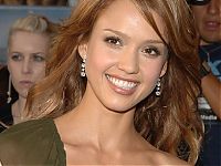 Celebrities: Jessica Alba