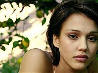 Celebrities: Jessica Alba