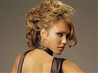 Celebrities: Jessica Alba