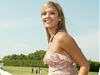 Celebrities: Jessica Alba