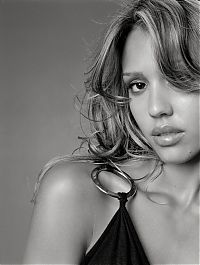 Celebrities: Jessica Alba