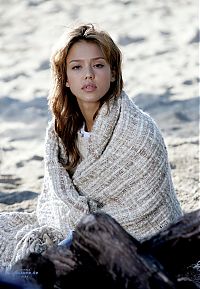 Celebrities: Jessica Alba