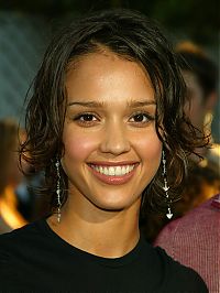 Celebrities: Jessica Alba