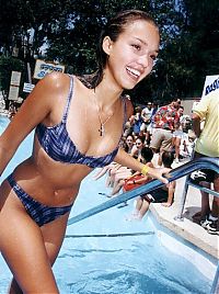 Celebrities: Jessica Alba