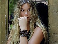 Celebrities: joss stone