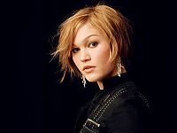 Celebrities: julia stiles