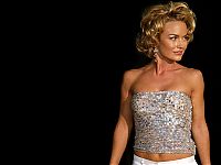 Celebrities: kelly carlson