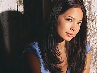 Celebrities: kristin kreuk