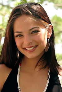 Celebrities: kristin kreuk