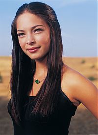 Celebrities: kristin kreuk