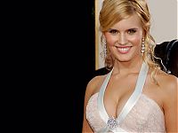 Celebrities: maggie grace