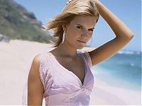 Celebrities: maggie grace